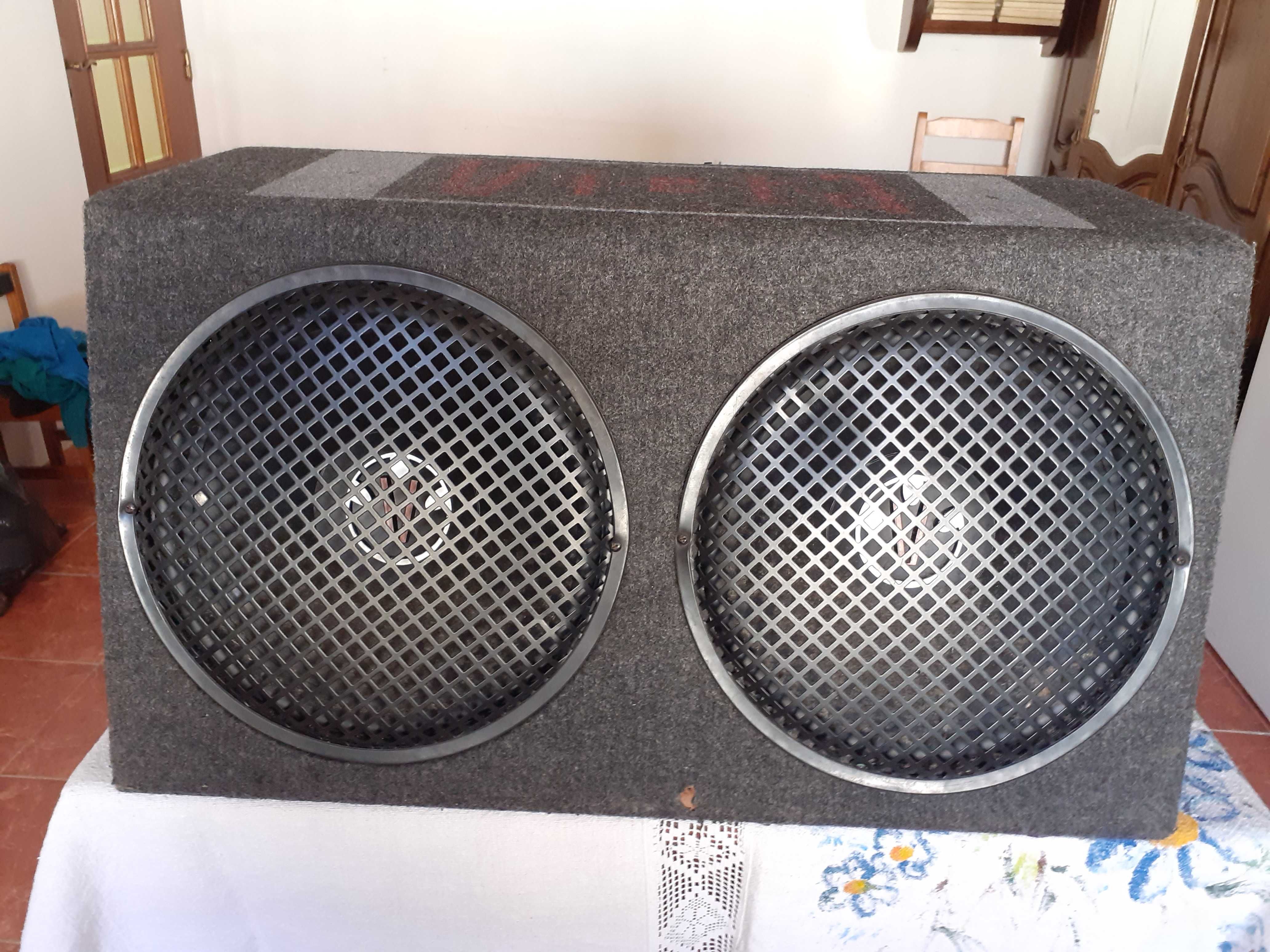 Subwoofer de duas colunas