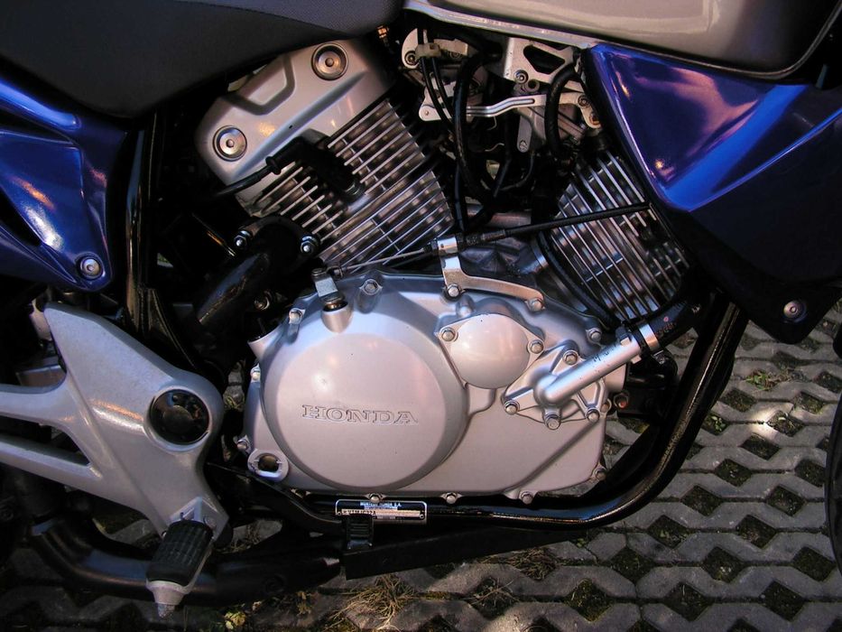 HONDA VARADERO 125 XL KUFER ŁADNY shadow yamaha dt wr mt cbr cbf 2004r