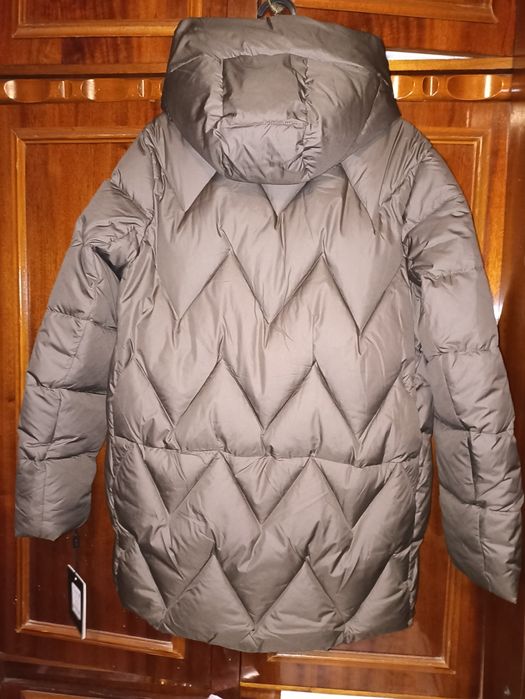Продам нову зимову куртку 52р