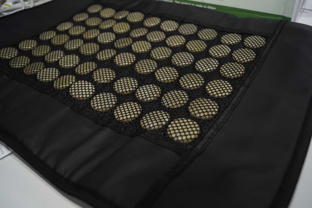 UTK naturalna jadeitowa poduszka grzewcza pod plecy 15"x19"