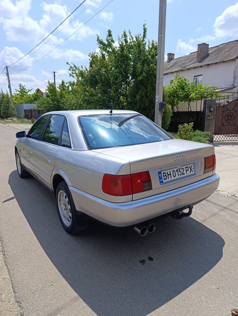 AUDI A6 Автомат,2.6 газ Обмен