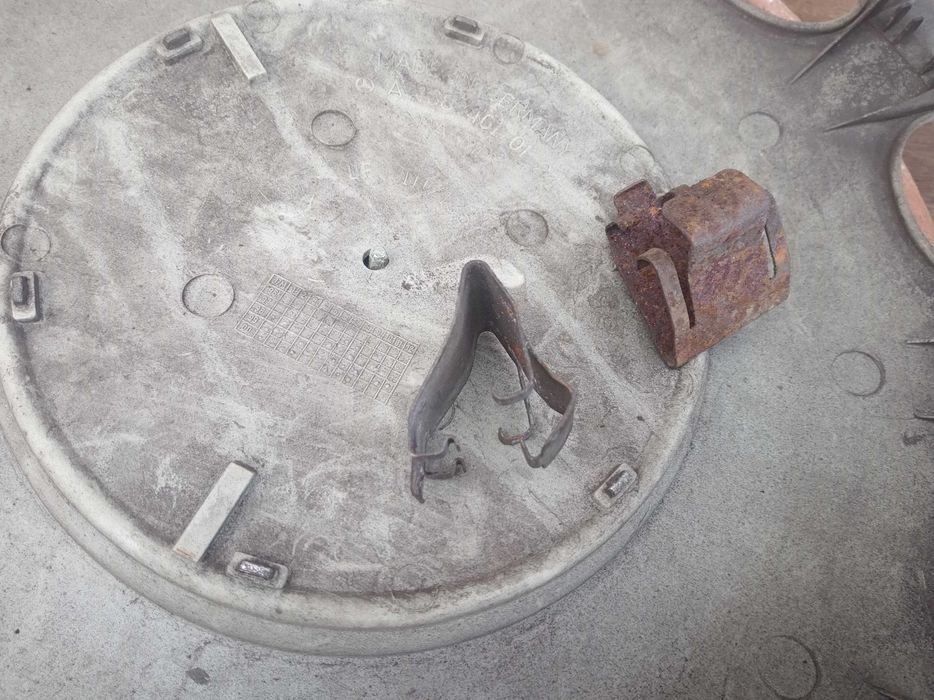 kołpaki 15' oczywiście do mercedesa