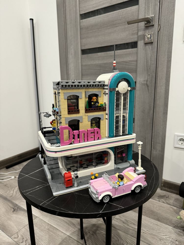 Конструктор Lego Creator Expert 10260 Downtown Diner