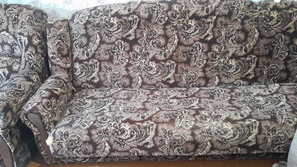 Диван розкладний.