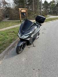 Honda PCX Honda PCX 125 / 50 zarejestrowana na motorower 5000 przebiegu Kufer