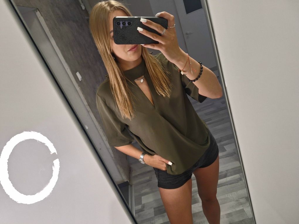 Khaki bluzka z chokerem