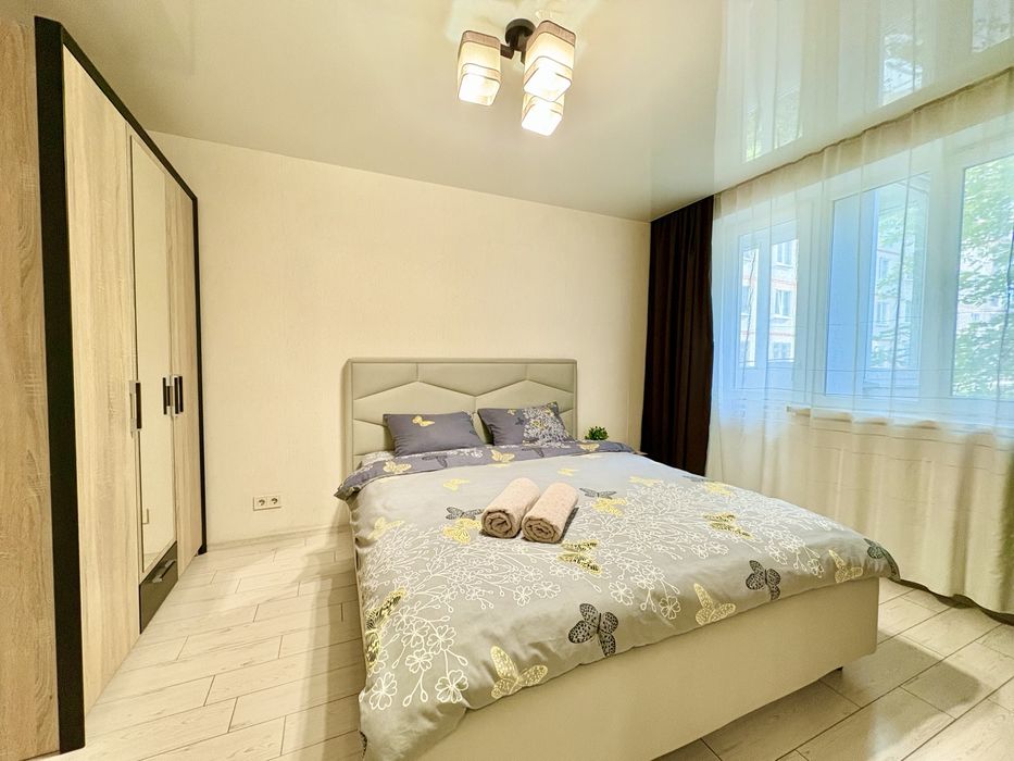 (7)Квартира посуточно подобово Госпіталь Культури 5 проспект Науки