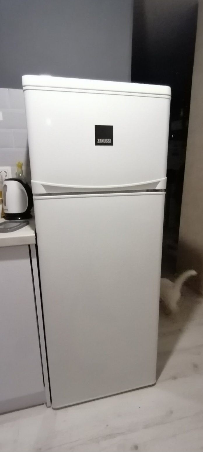 ПРОДАМ холодильник Zanussi б/у