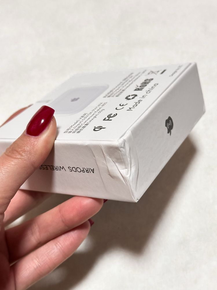 Бездротовий зарядний пристрій Airpods wireless charger