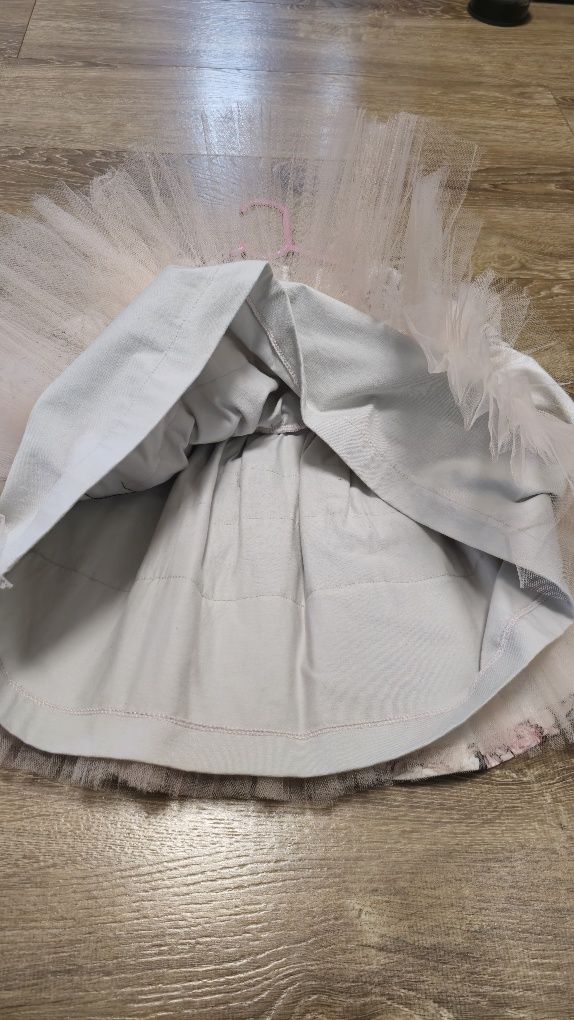 Śliczna sukienka 104/110 handmade