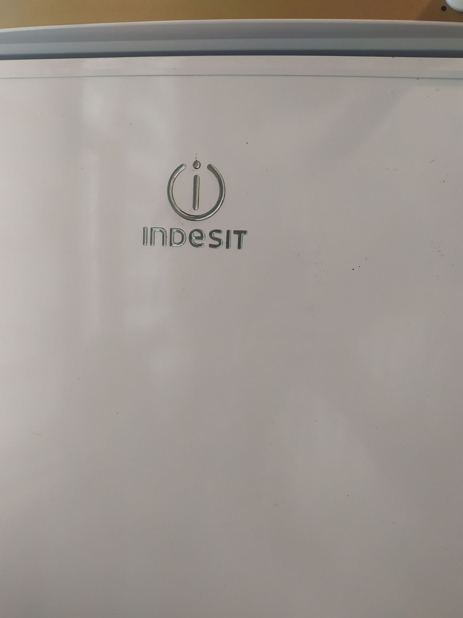 Морозильная камера Indesit SFR167NF