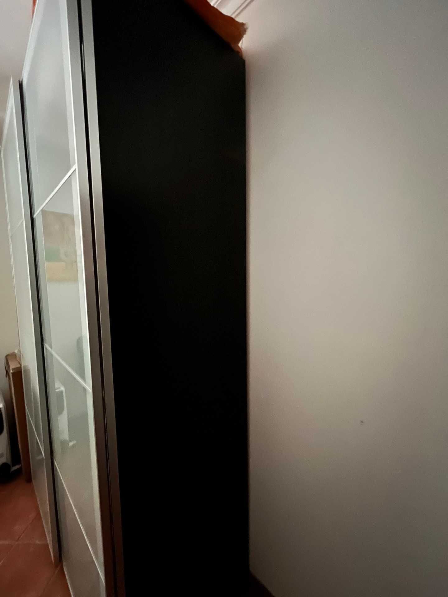 Roupeiro  PAX / AULI com portas deslizantes e vidro fosco
