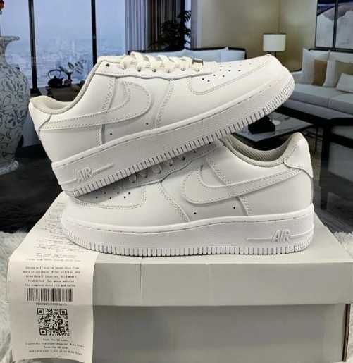 Nike Air Force 1 Low '07
White 38