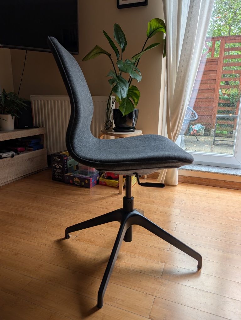 Krzesło biurowe LÅNGFJÄLL Ikea