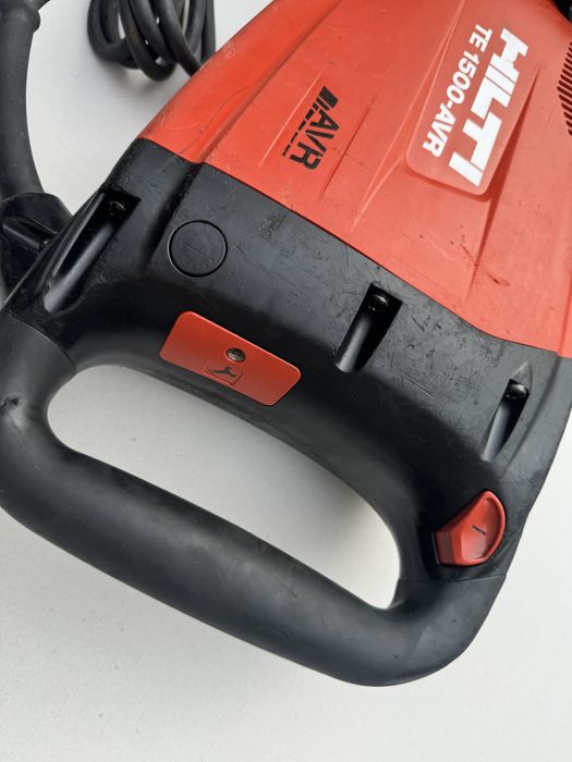 Młot wyburzeniowy Hilti TE 1500 AVR