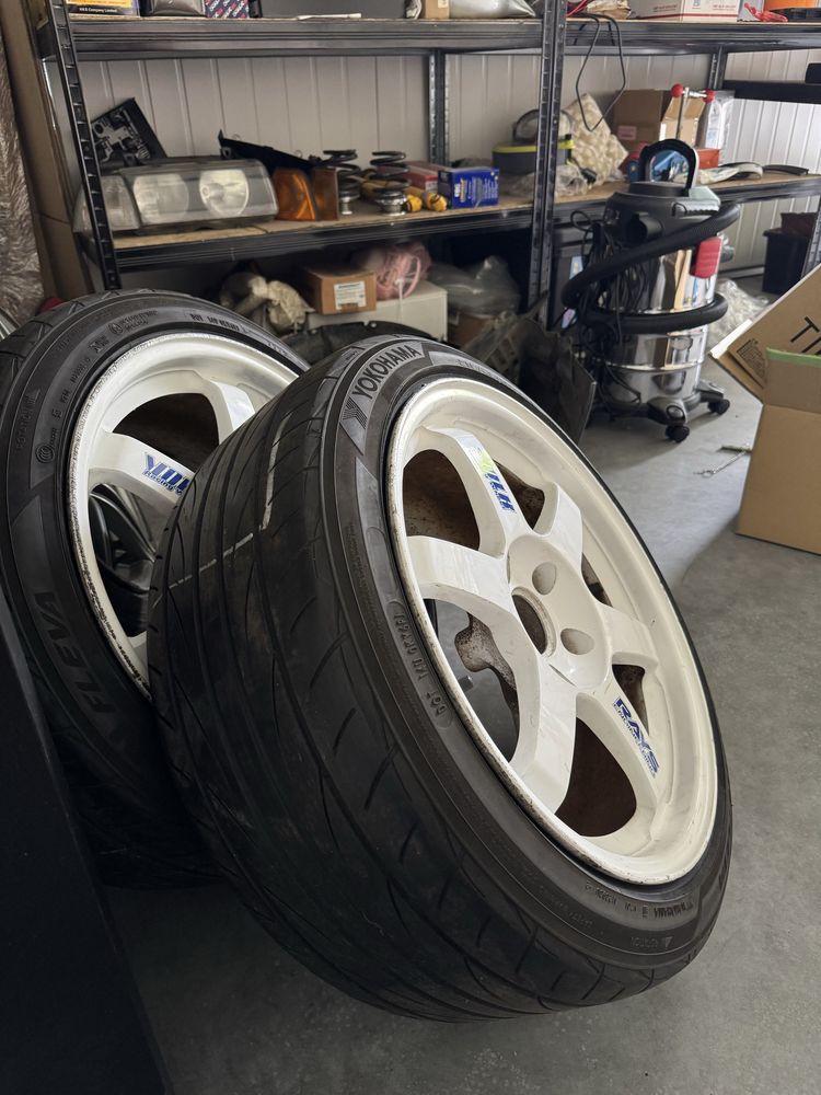 Volk Racing TE37 5x114.3 17x8.5J+30
