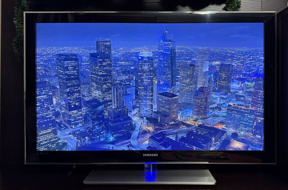 Telewizor SAMSUNG UE46B8000XW