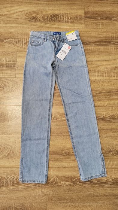 Продам женские джинсы модные