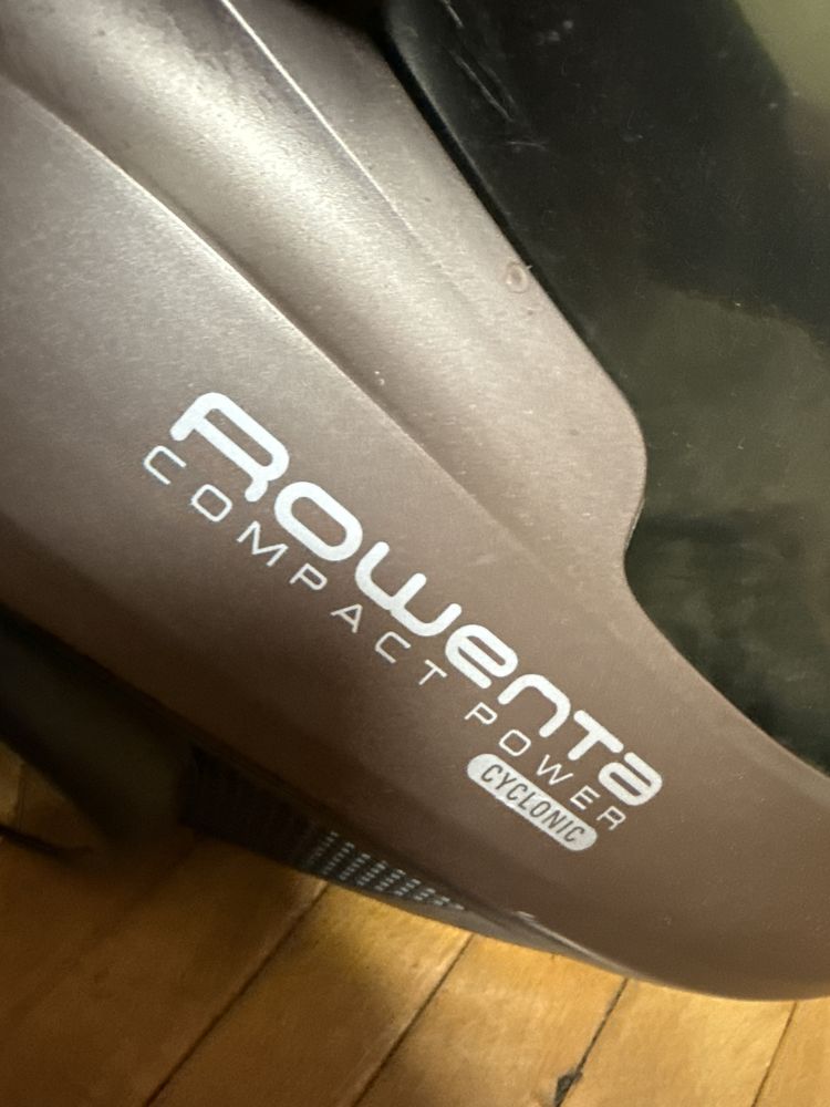 Rowenta Compact Power Cyclonic пилосос + набір нових фільтрів