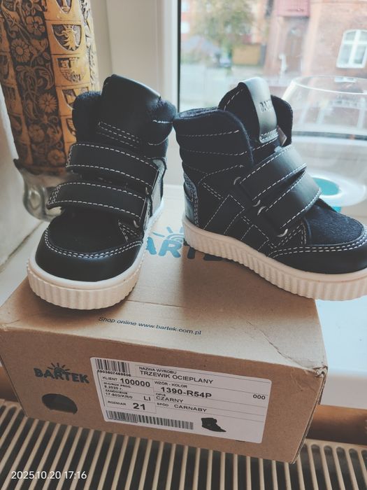 NOWE Trzewiki ocieplane BARTEK 1390-R54P, dla chłopców, czarny