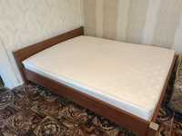 Łóżko z materacem 200 x 160