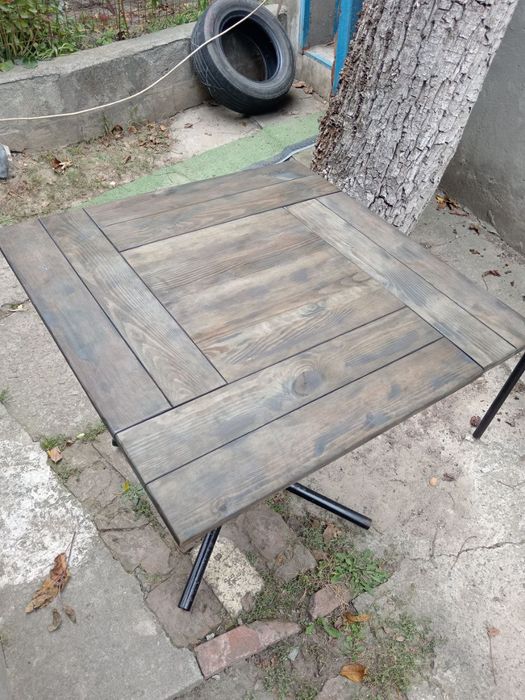 Продам пивной стол и стулья