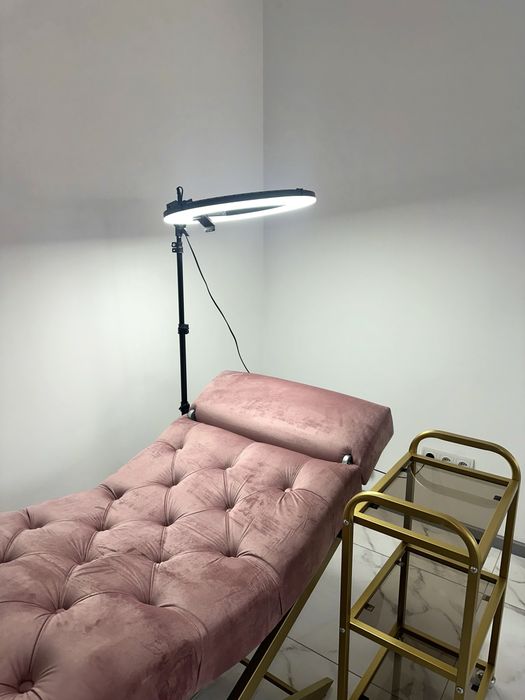 Оренда для майстрів (Кушетка/манікюрний стіл)