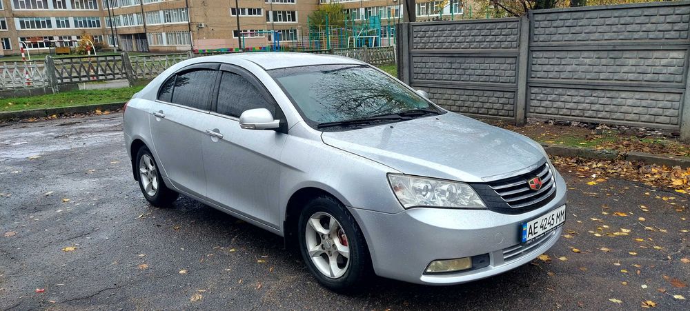 Geely Emgrand 7 5000$ торг у капота