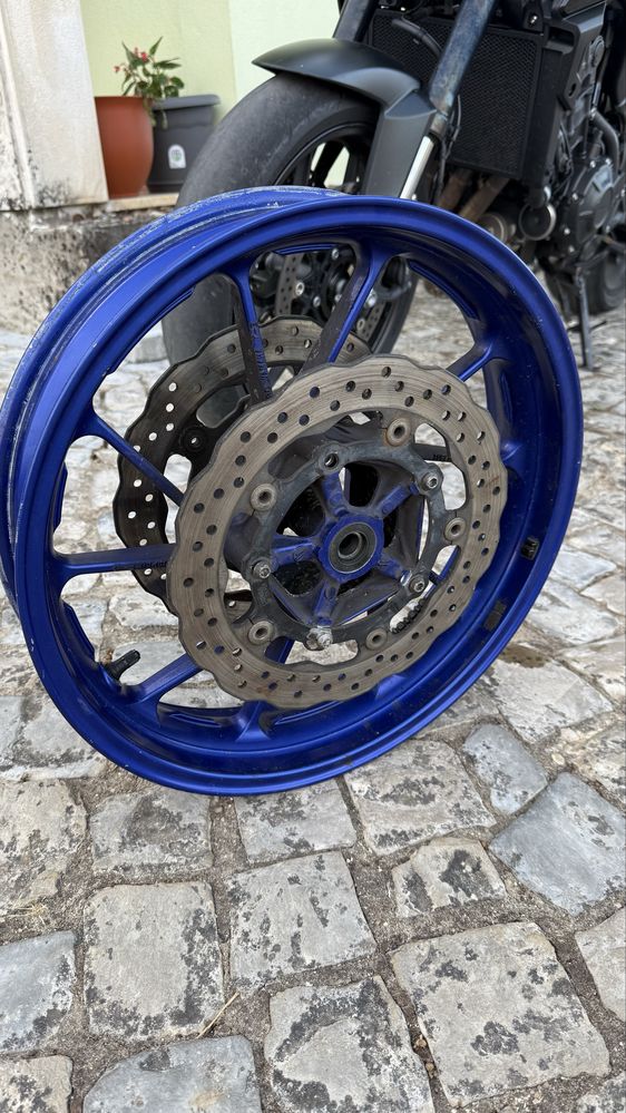 Roda yamaha mt 07