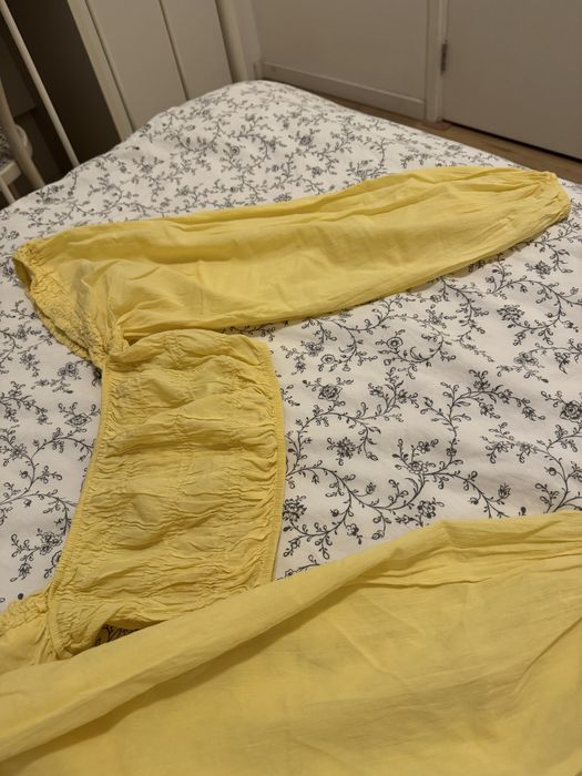 Zolty crop top Bershka