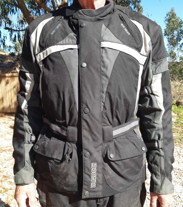 Calças e jaquetas p/motociclistas... Pants and jackets for motorbikes