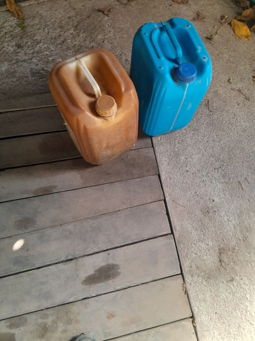 Продам пластмасові каністри для дизелю 20, та 30 літрові,