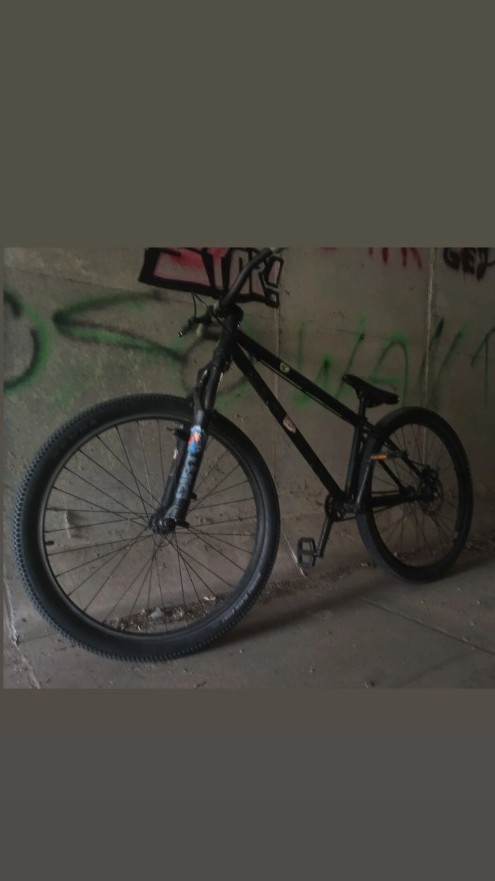 Dirt nsbike metropolis