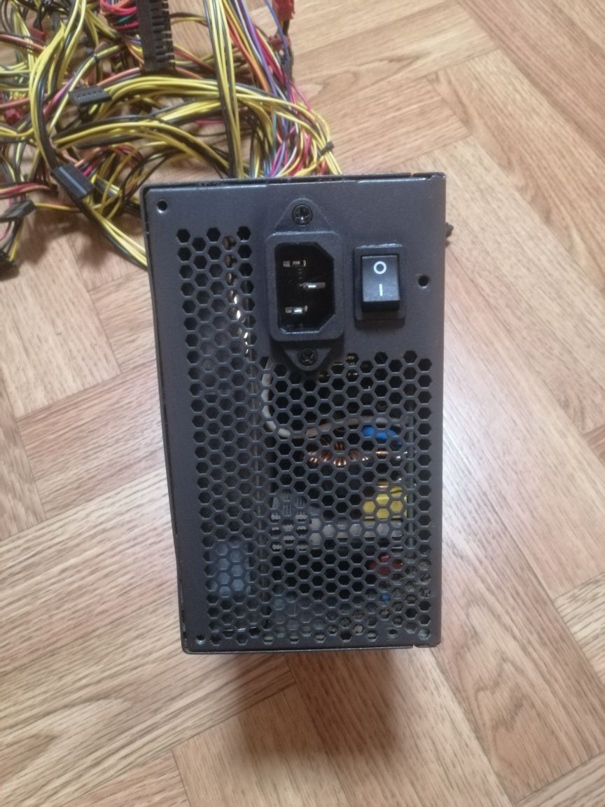 Блок питания 1300W Peak Golden Field 1300GBC