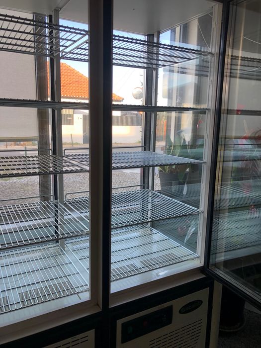 Vitrine de pastelaria refrigerada e iluminação Led