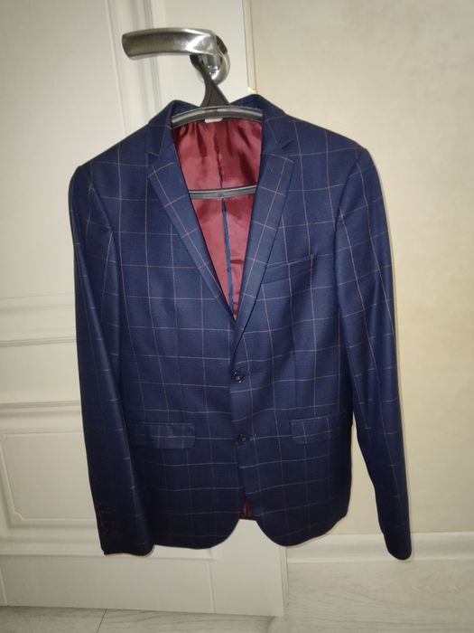 Чоловічий костюм