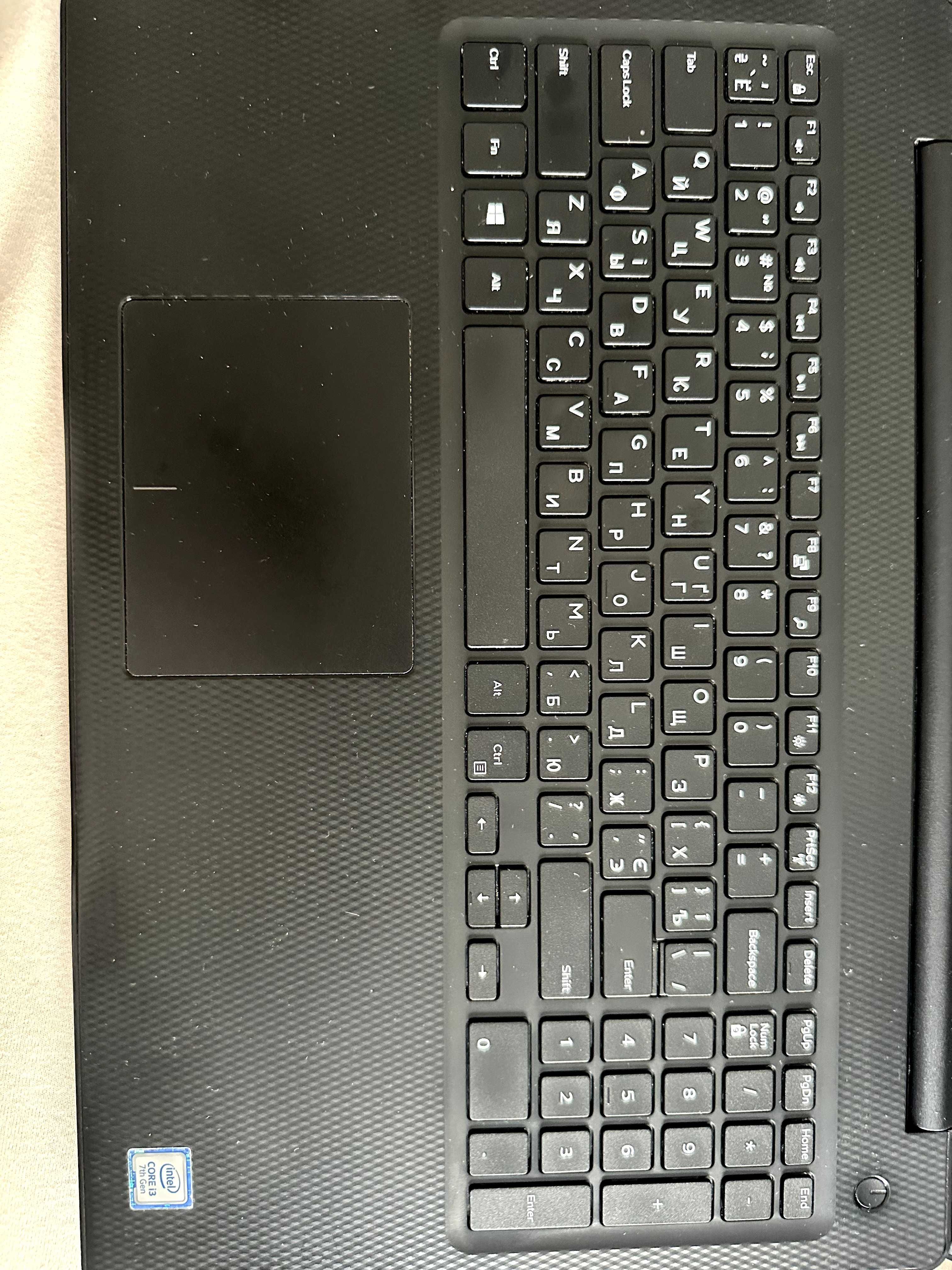 В гарному стані  Ноутбук Dell Inspiron 3584
