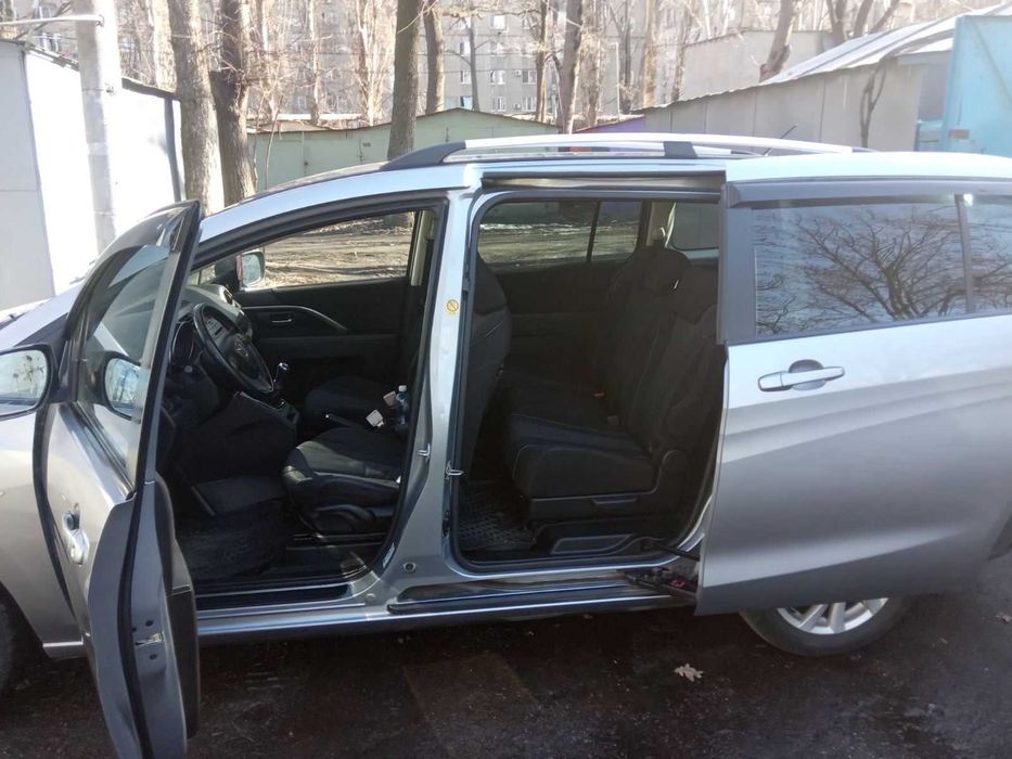 Mazda 5, дизель 2012 года