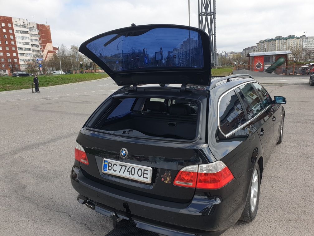 BMW   525    Е61