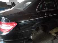 Mercedes C klasa W 204 Sedan Ćwiartka prawy tyl