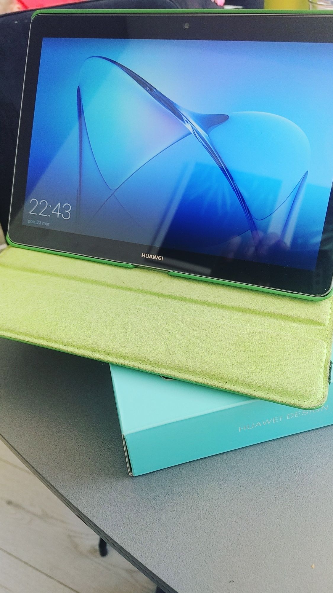 Tablet huwaei mediapad t3 10 pokrowiec etui bdb stan