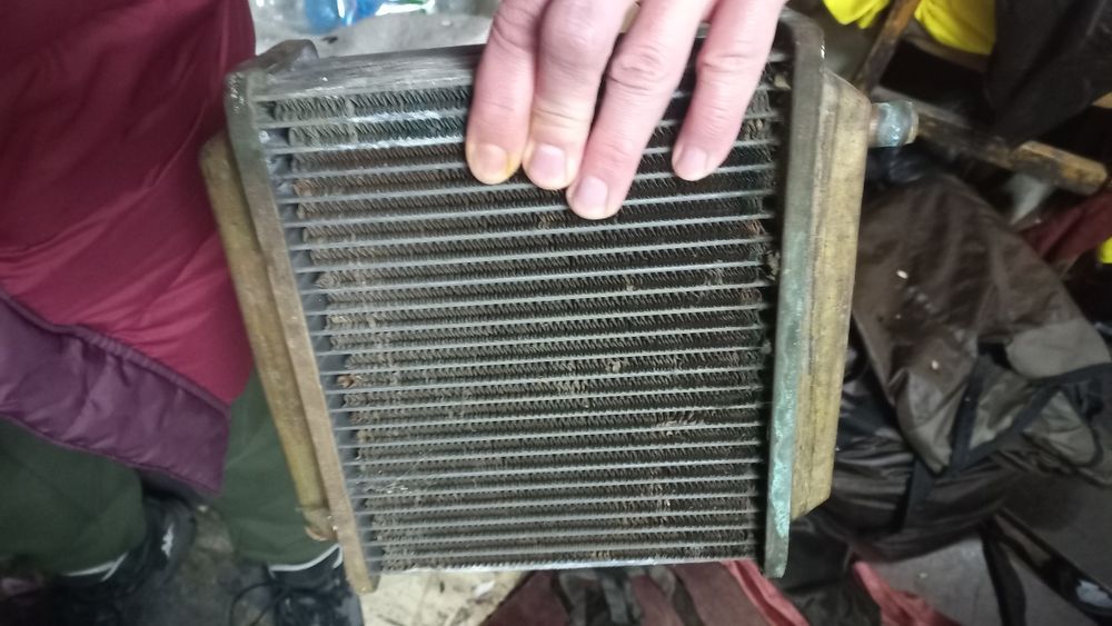 Продам радиатор печки москвич