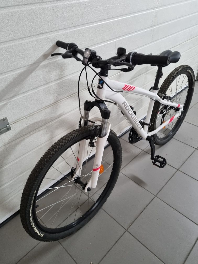 Bicicleta BTT mulher + Capacete como Novos