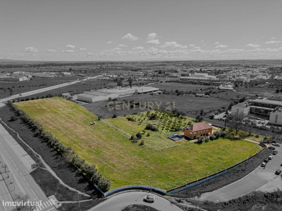 ÉVORA-PORTUGAL- Terreno em Local de Luxo,  Construível em Évora - 31.6