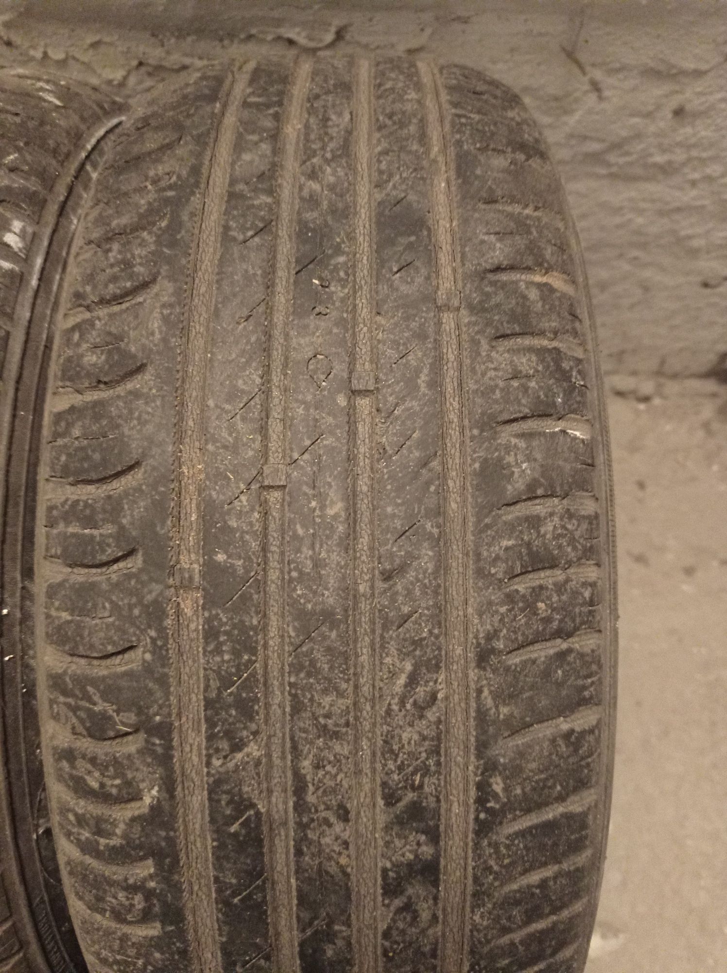 Продам комплект летней резины Nokian 185/65 R 14