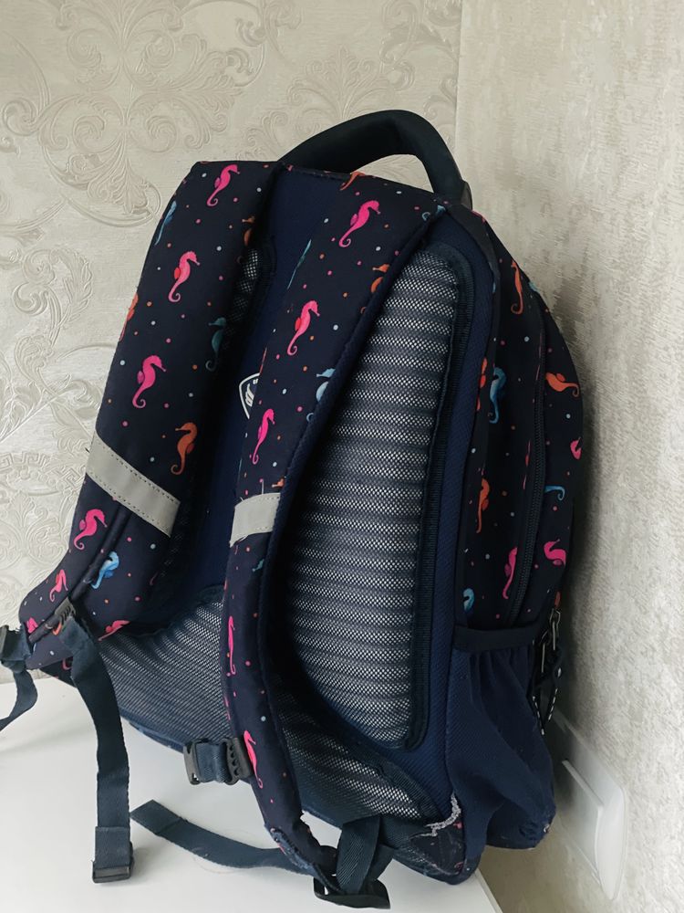 Рюкзак шкільний для дівчинки myBag 3-6 клас