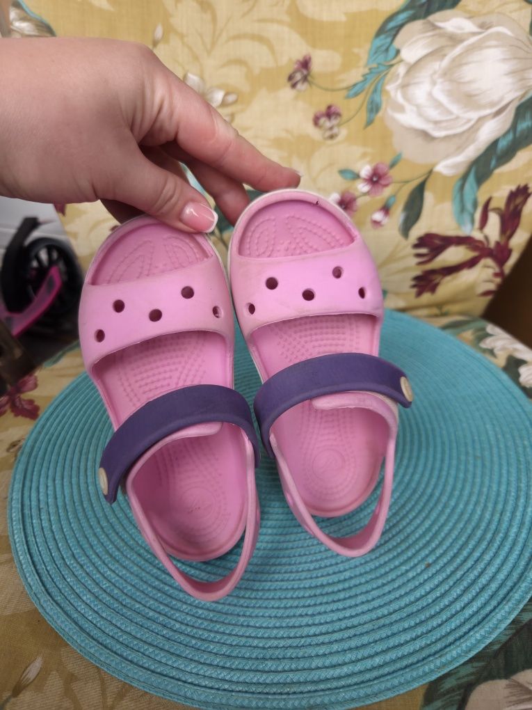 Продам дитячі крокси Crocs C10
