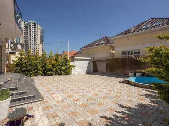 Просторный дом с ремонтом возле моря "Золотой Берег"