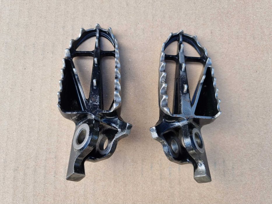 Podnóżki pegi stopki Honda CR CRF 125/ 250/ 450 rok 02-23 OEM