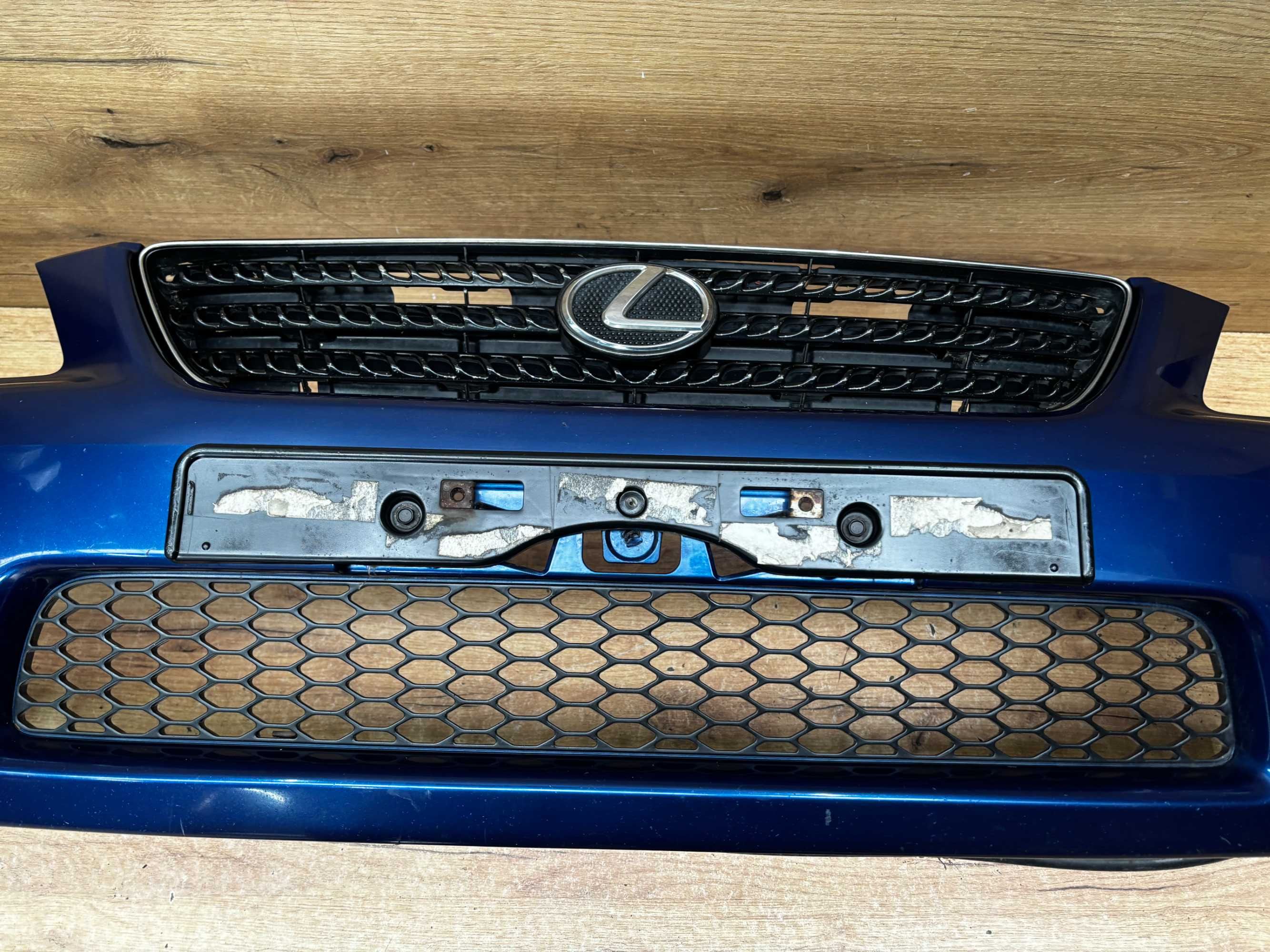 Zderzak przedni Lexus IS200 kolor 8n8